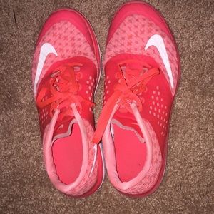 Used Nike tennis shoes